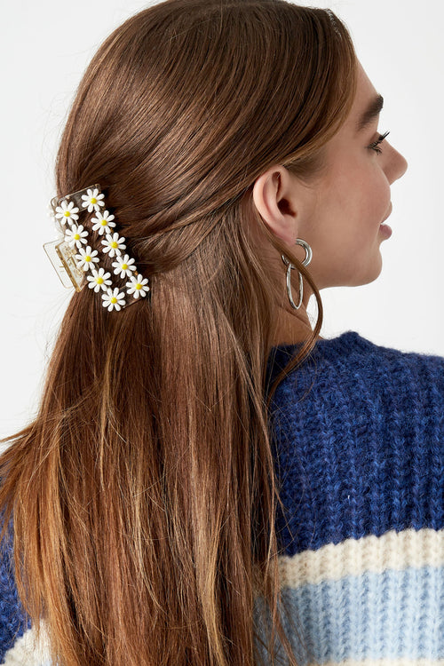 Basic hair clip with white flowers